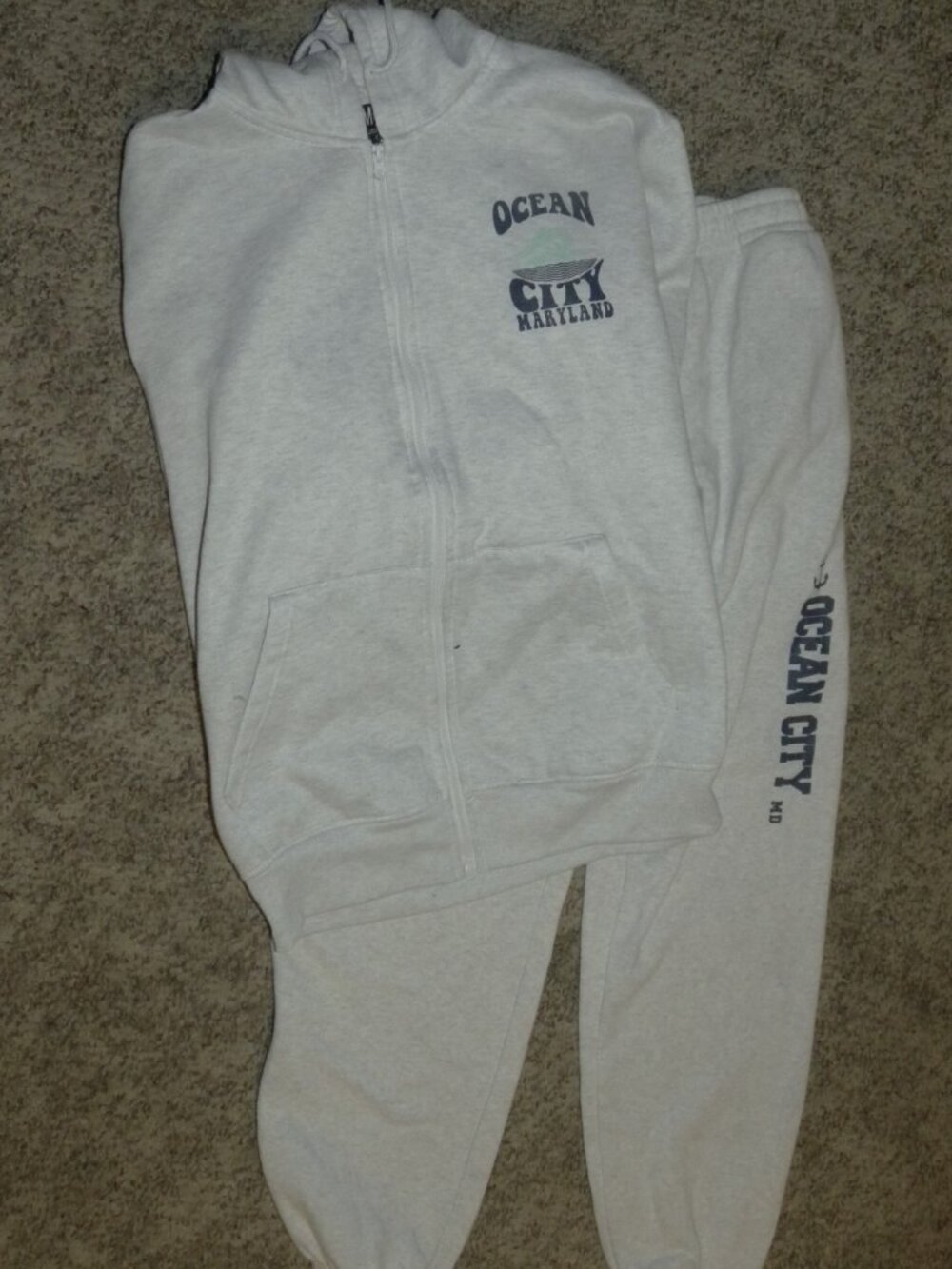 Men - Women Size Medium - Grey Ocean City MD Sweatpants & Jacket